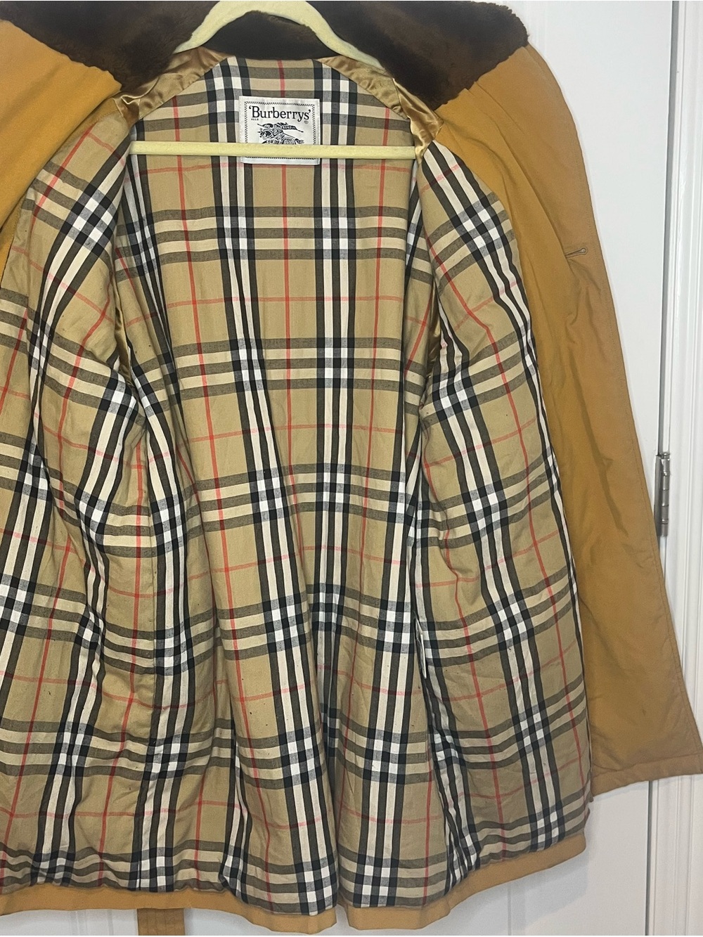 Vintage Burberry Women's Mustard Double-Breasted Trench Coat - size 8 (40) - Picture 9 of 13